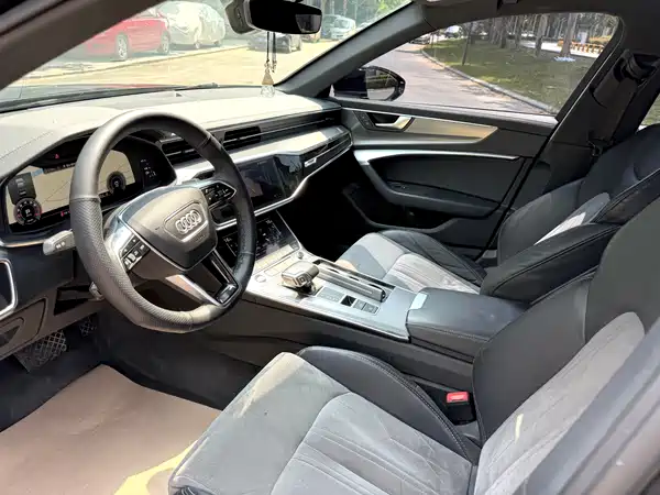 Audi A6L 2021