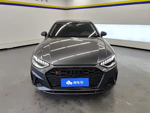 Audi A4L 2021