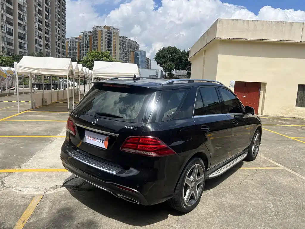 Mercedes-Benz GLE 2016