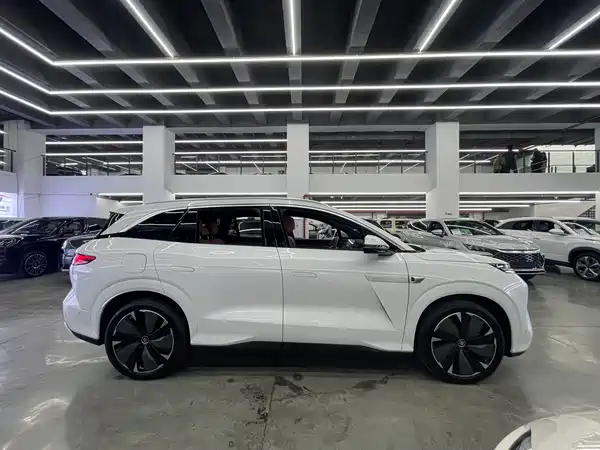 BYD Tang L 2025