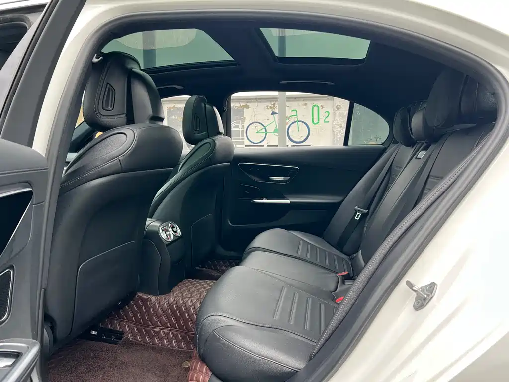 Mercedes-Benz C-Class 2022