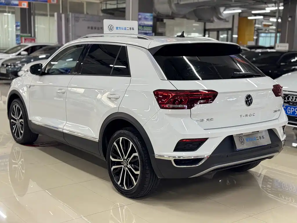 Volkswagen T-Roc 2022 — фото 8