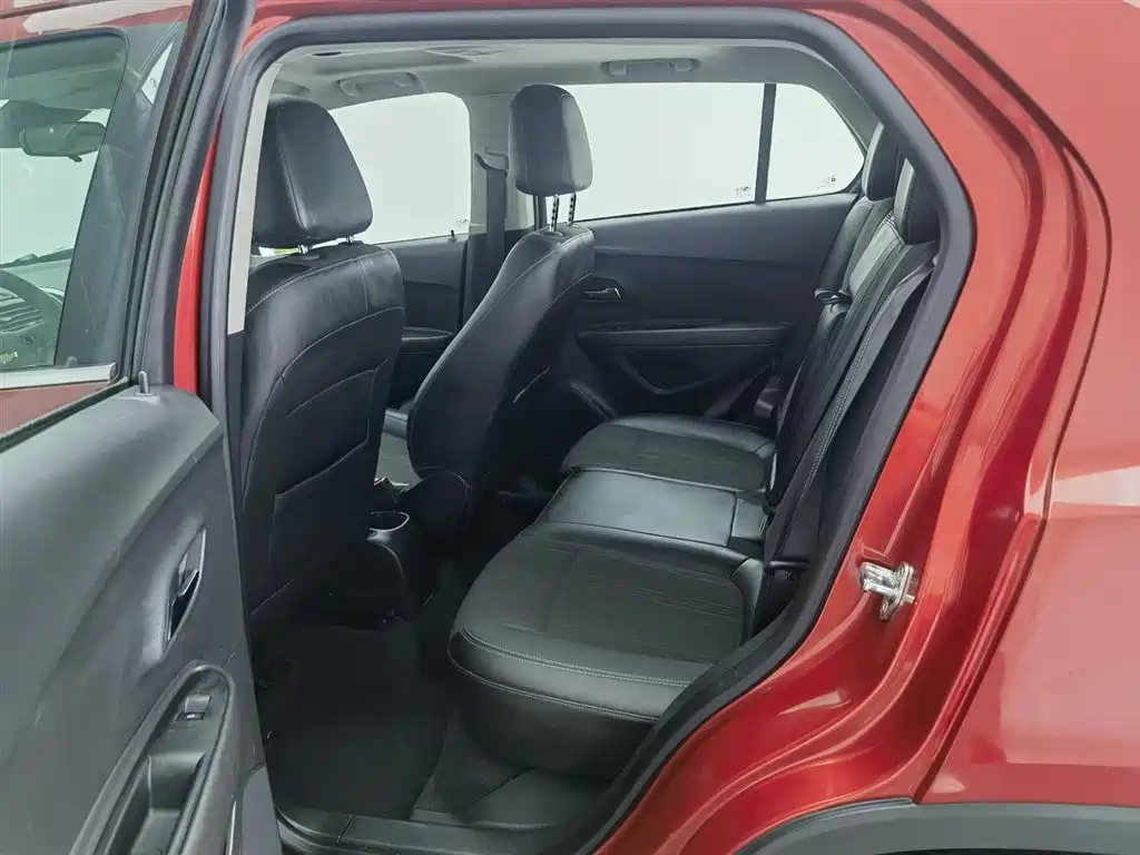 Chevrolet Trax 2016 — фото 15