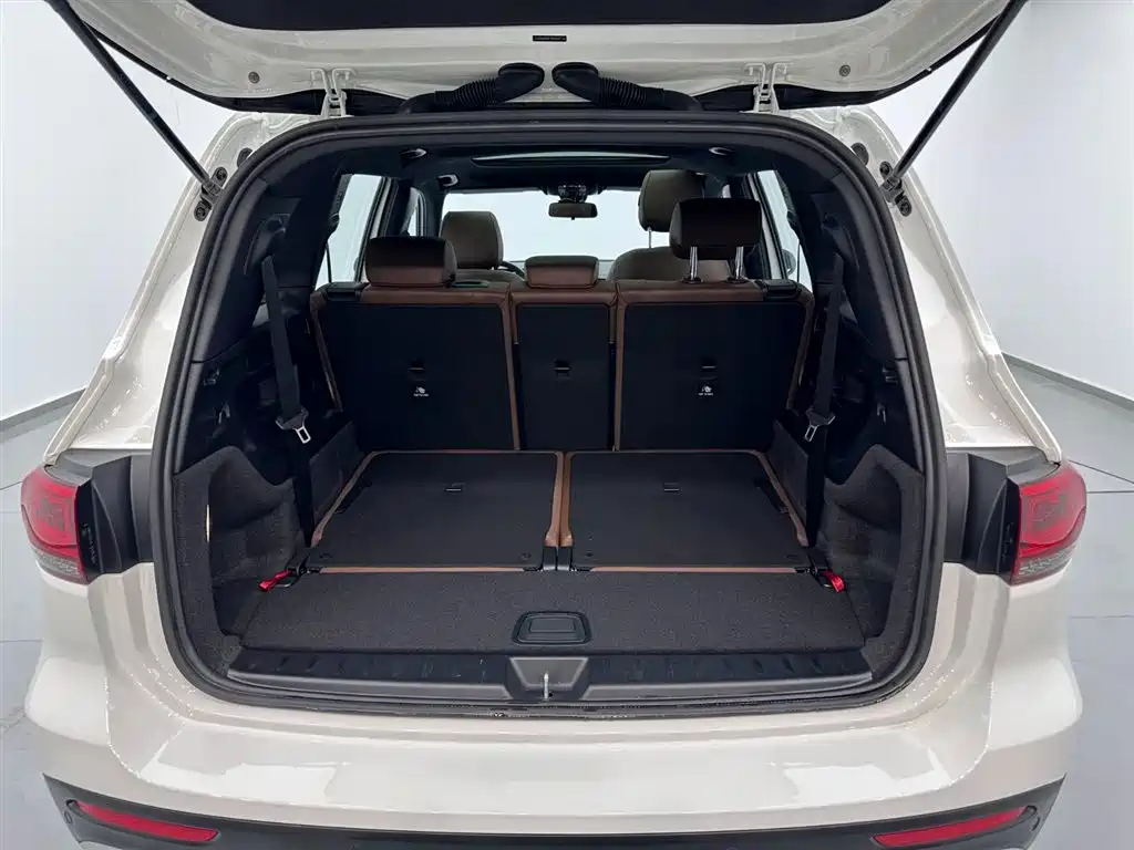 Mercedes-Benz GLB 2023 — фото 25
