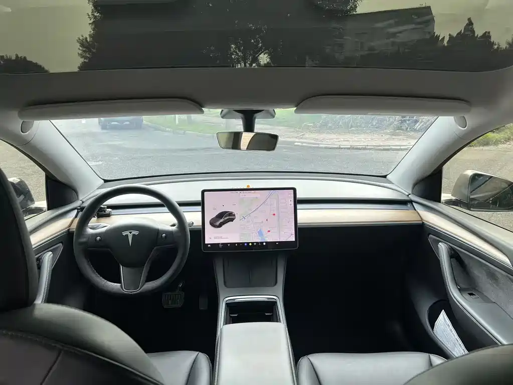 Tesla Model Y 2021 — фото 10