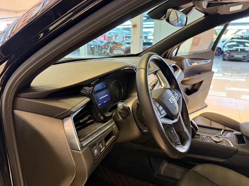 Cadillac XT5 2022 — фото 19