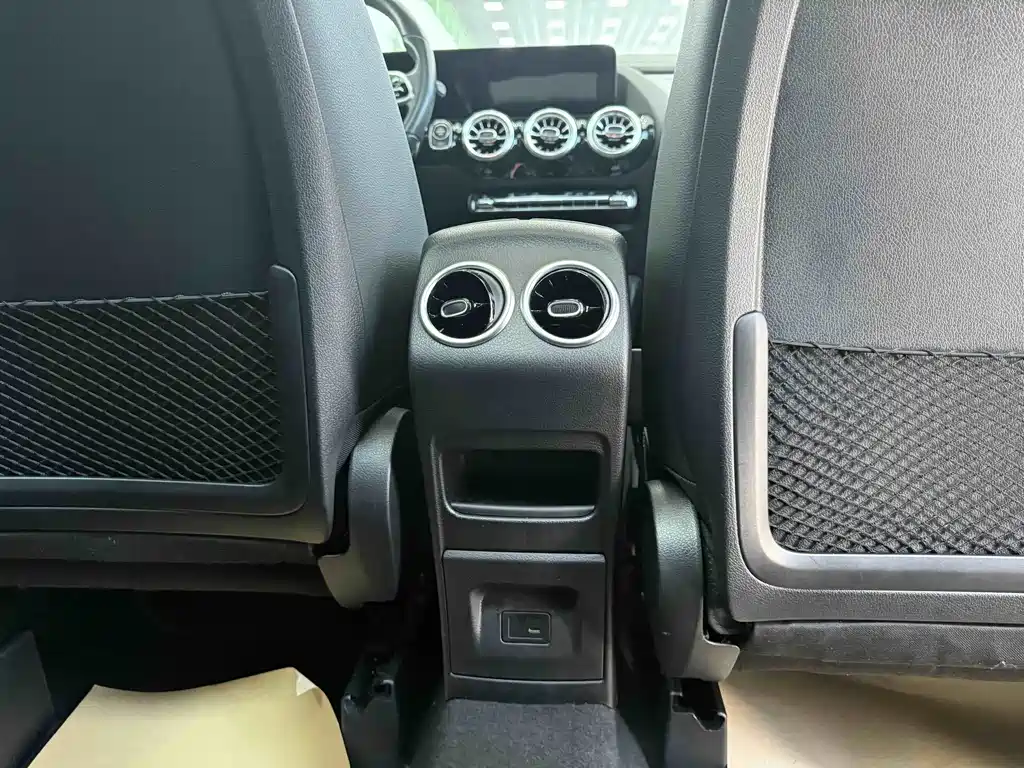 Mercedes-Benz GLA 2022 — фото 15