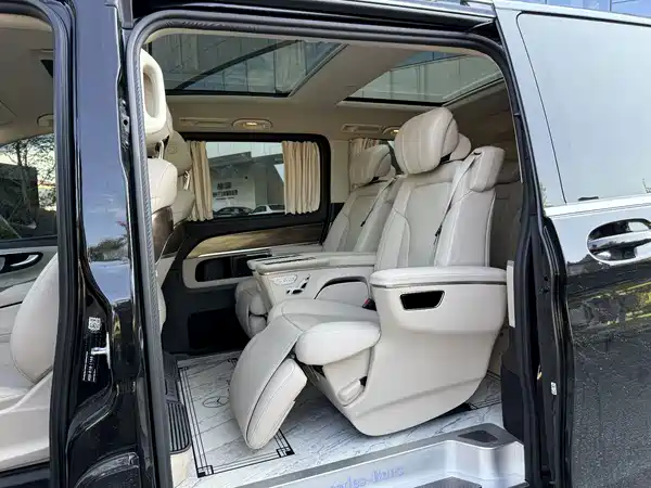 Mercedes-Benz V-Class 2023