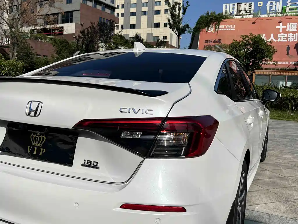 Honda Civic 2023 — фото 17