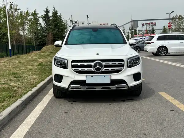 Mercedes-Benz GLB 2021