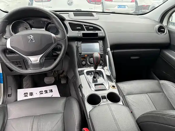 Peugeot 3008 2014