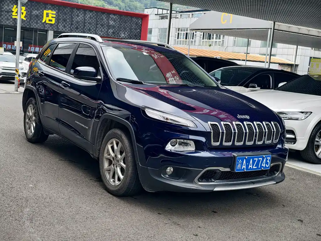 Jeep Cherokee 2017 — фото 2