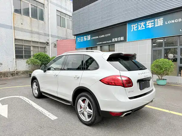 Porsche Cayenne 2014