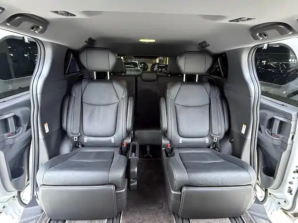 Toyota Sienna 2025