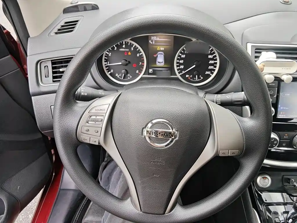 Nissan Tiida 2018 — фото 3