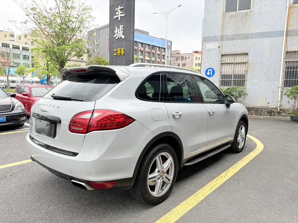 Porsche Cayenne 2015 — фото 4