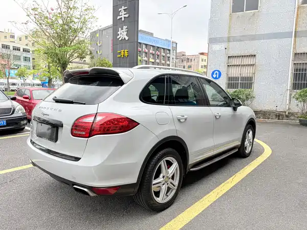 Porsche Cayenne 2014
