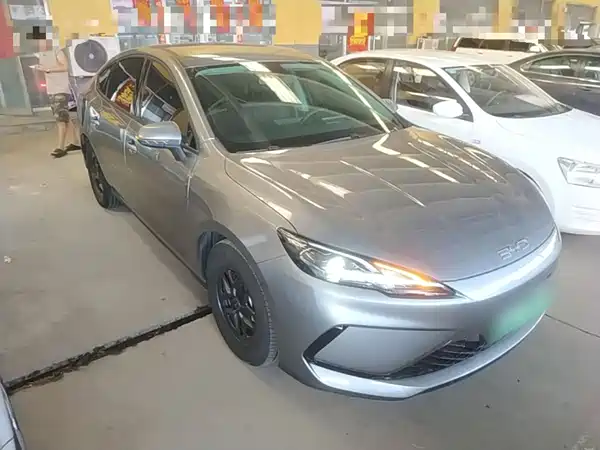 BYD Seal 05 DM-i 2025