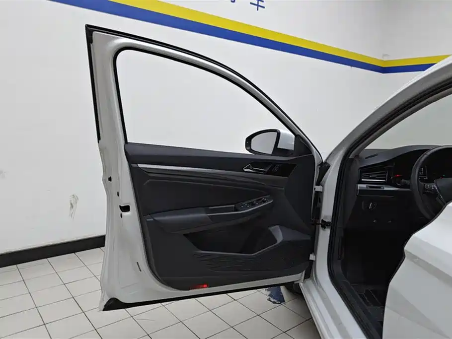 Volkswagen Bora 2021