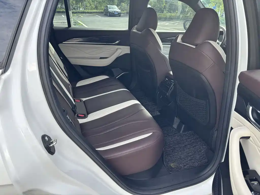Geely Xingyue L 2023 — фото 10