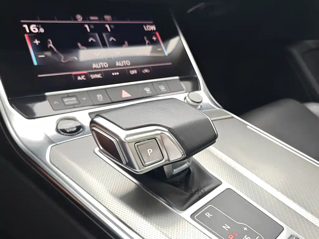 Audi A6L 2021 — фото 21