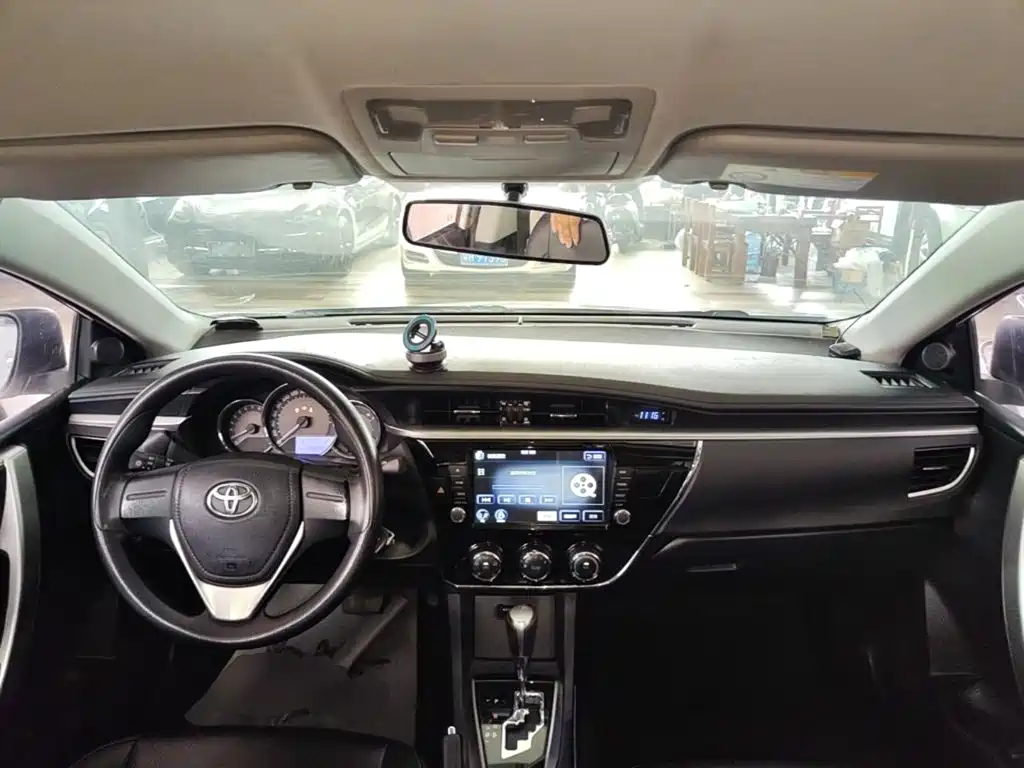 Toyota Corolla 2016 — фото 10