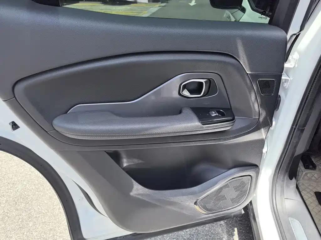 NIO ES8 2019