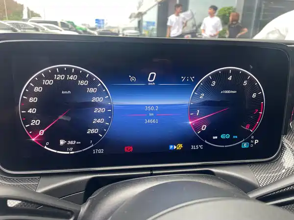 Mercedes-Benz C-Class 2023
