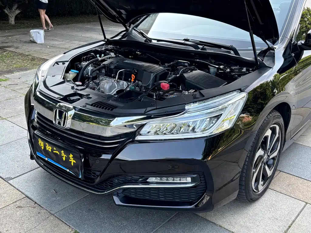Honda Accord 2017 — фото 7