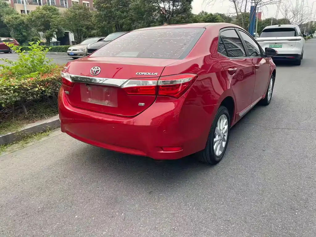 Toyota Corolla 2016 — фото 2
