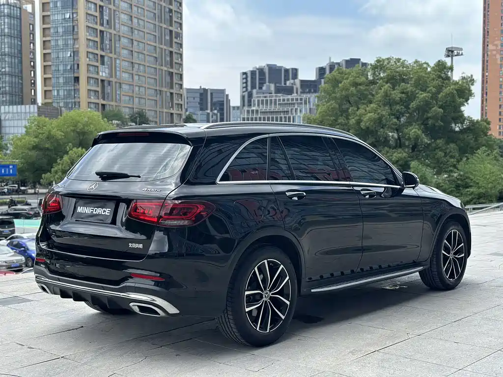 Mercedes-Benz GLC 2022 — фото 13