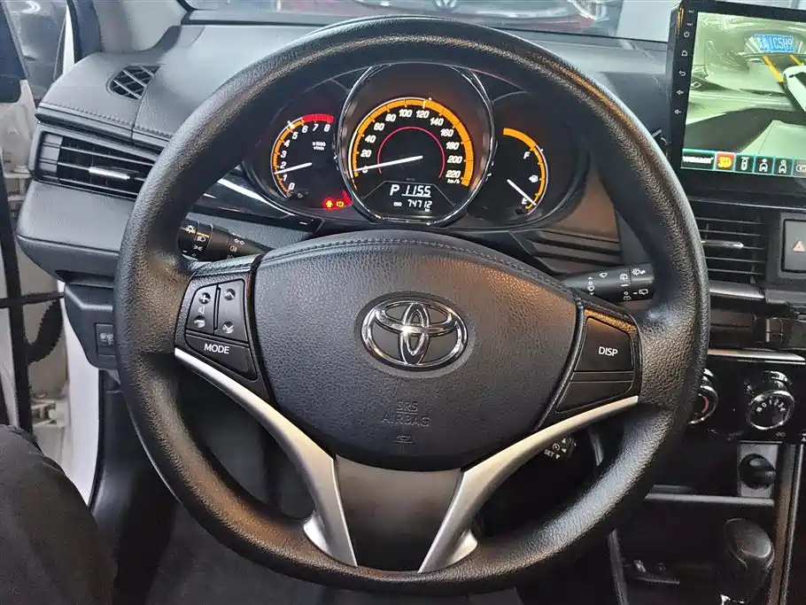 Toyota Yaris L 2022 — фото 15