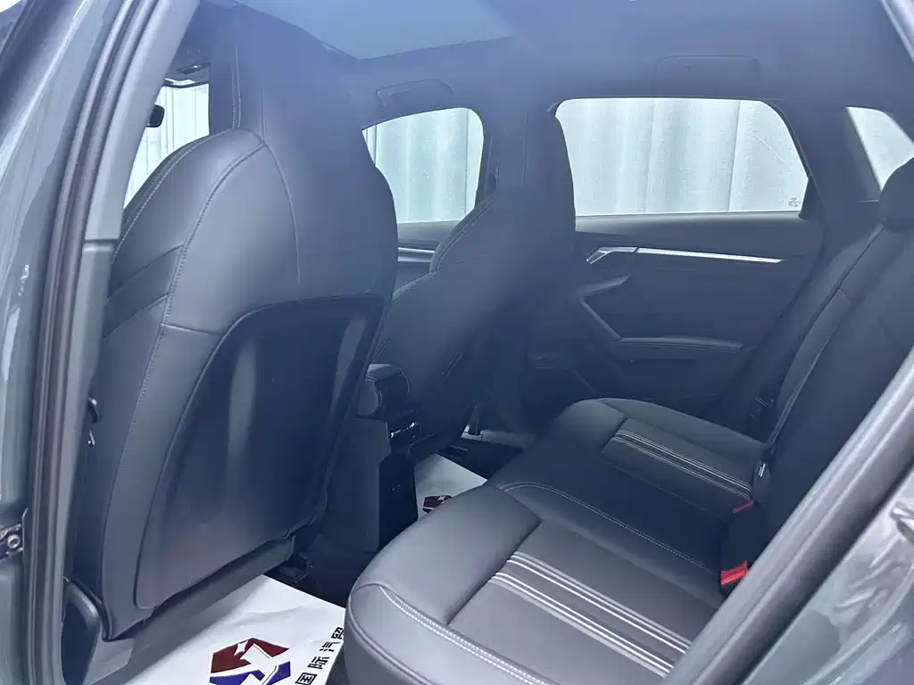 Audi A3 2023 — фото 13