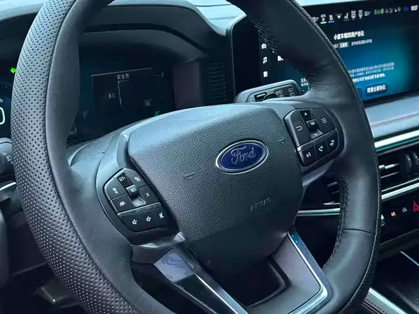 Ford Explorer 2023