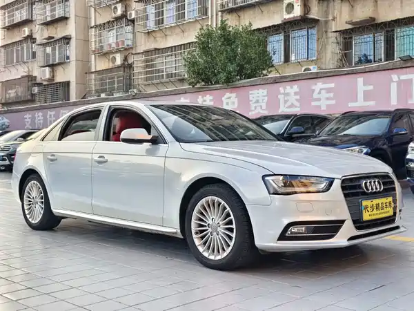 Audi A4L 2015