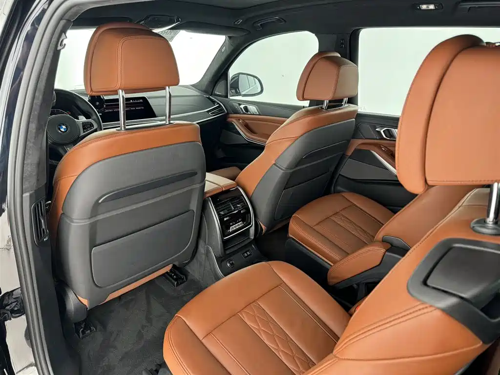 BMW X7 2020 — фото 24