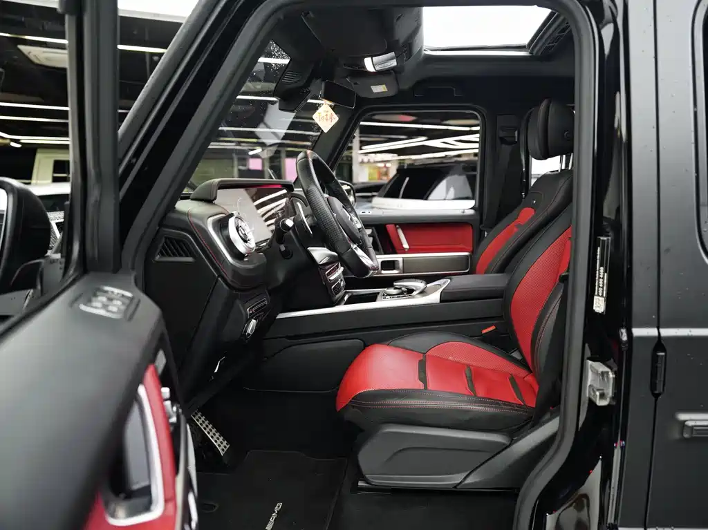 Mercedes-Benz G-Class AMG 2018 — фото 20
