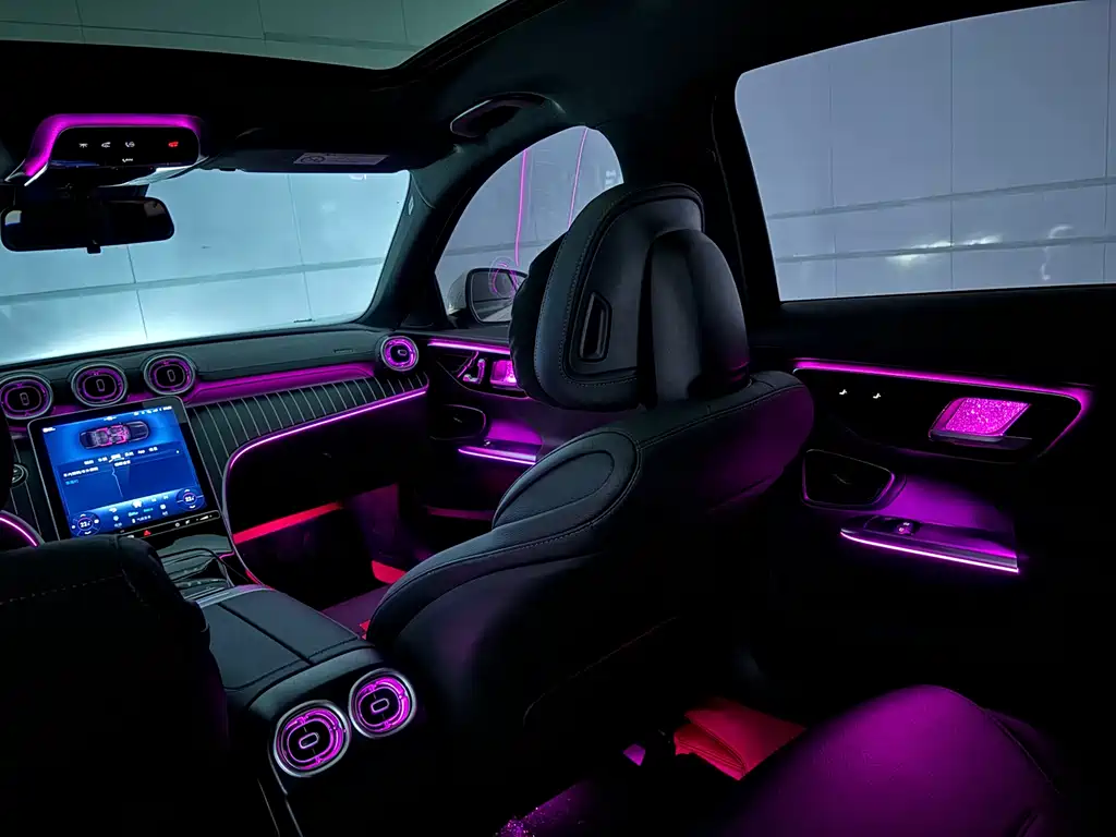 Mercedes-Benz C-Class 2025 — фото 10