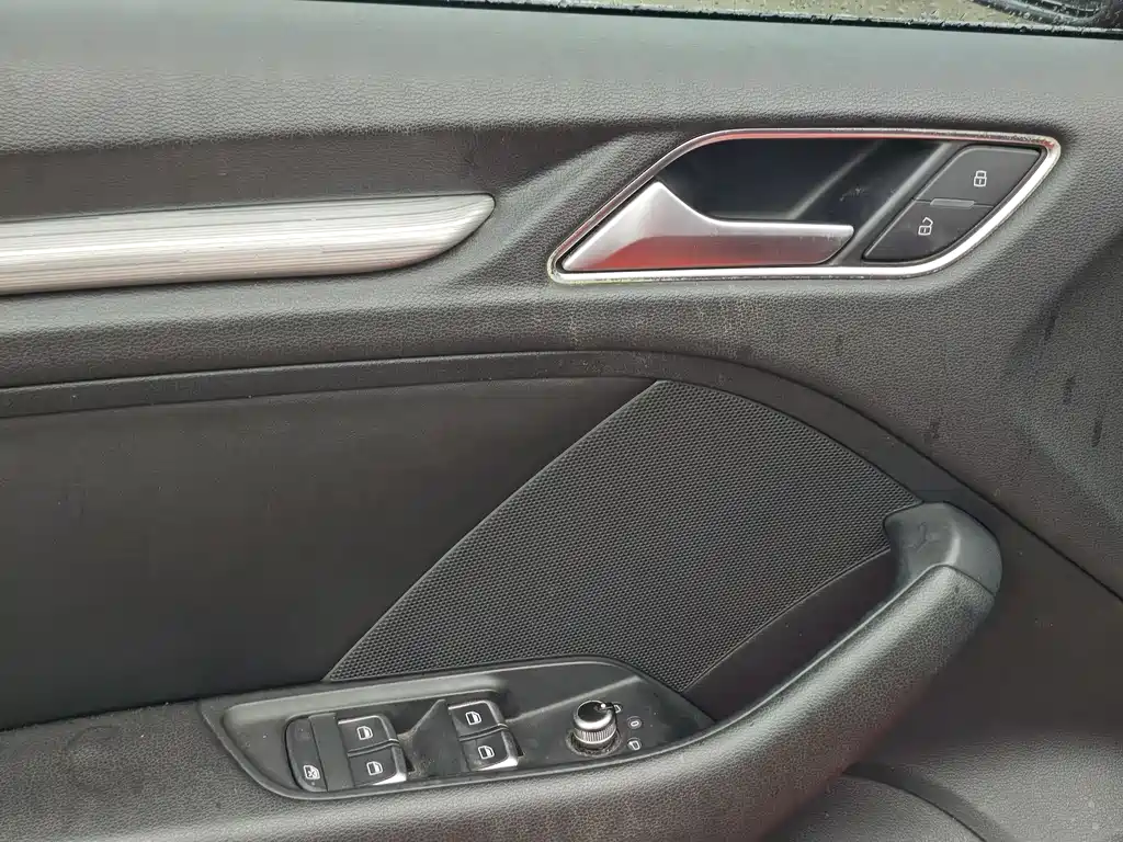 Audi A3 2015 — фото 9
