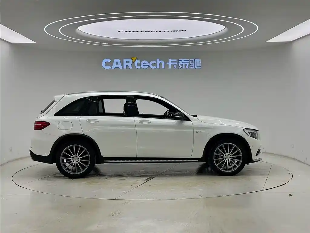 Mercedes-Benz GLC AMG 2018 — фото 4