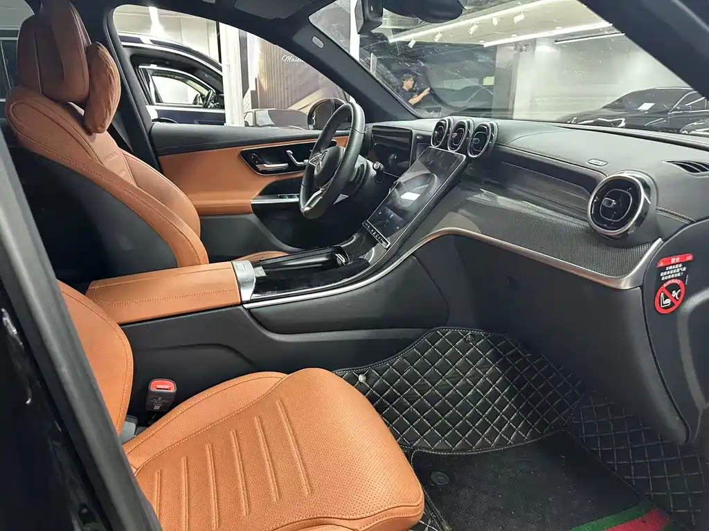 Mercedes-Benz GLC 2023