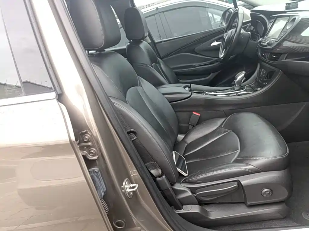 Buick Envision Plus 2018 — фото 25