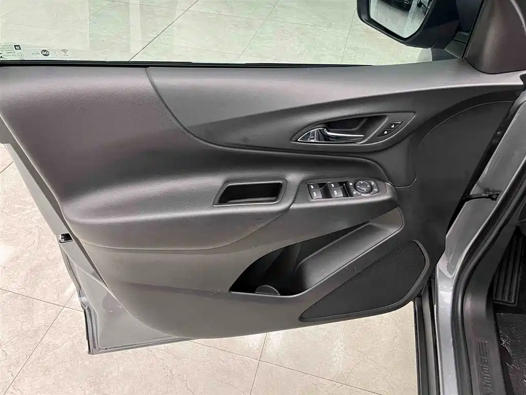 Chevrolet Equinox 2022 — фото 10