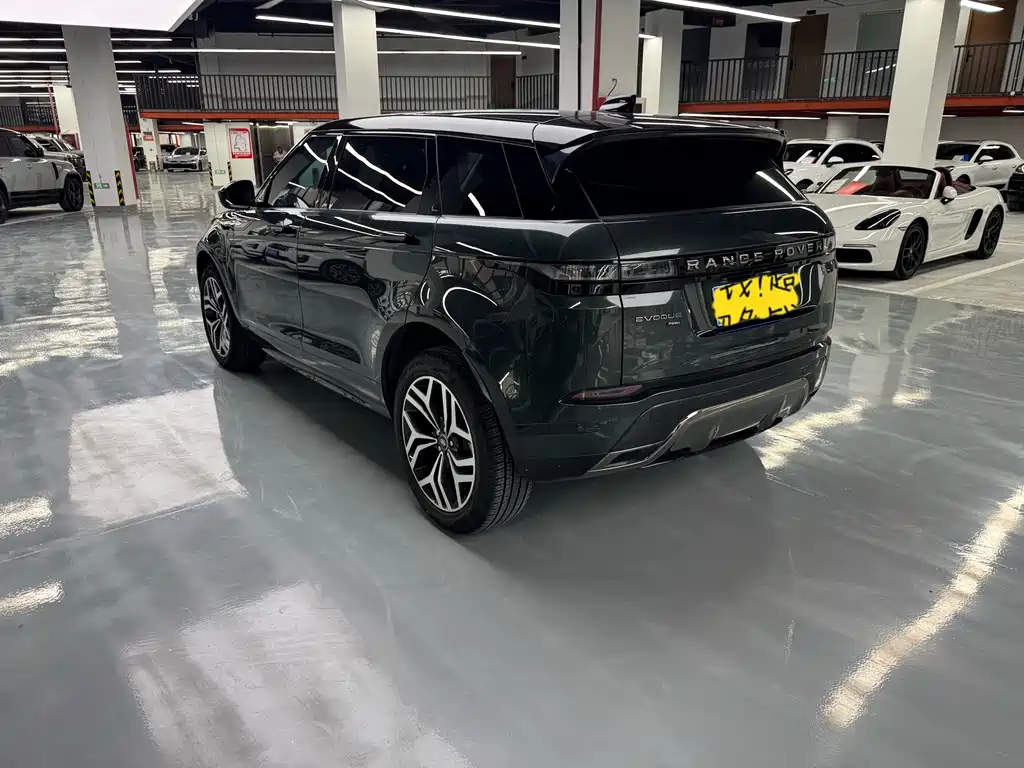 Land Rover Range Rover Evoque 2022 — фото 12