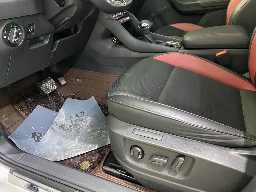 Skoda Karoq 2022 — фото 18