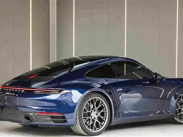 Porsche 911 2021 — фото 8