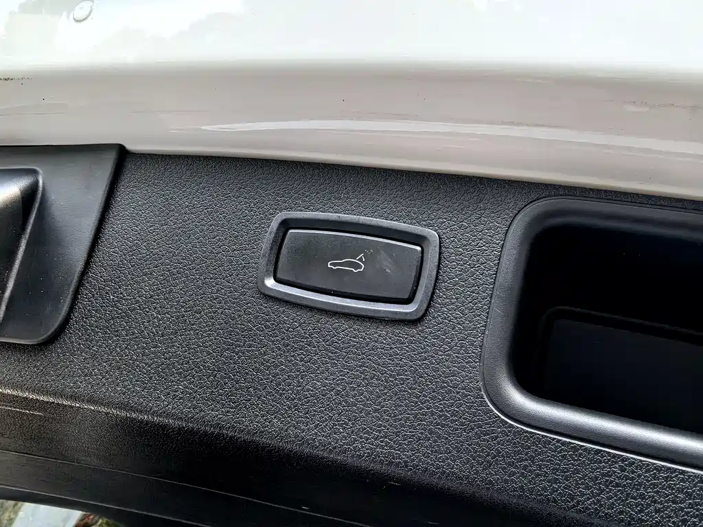 Porsche Macan 2016 — фото 8