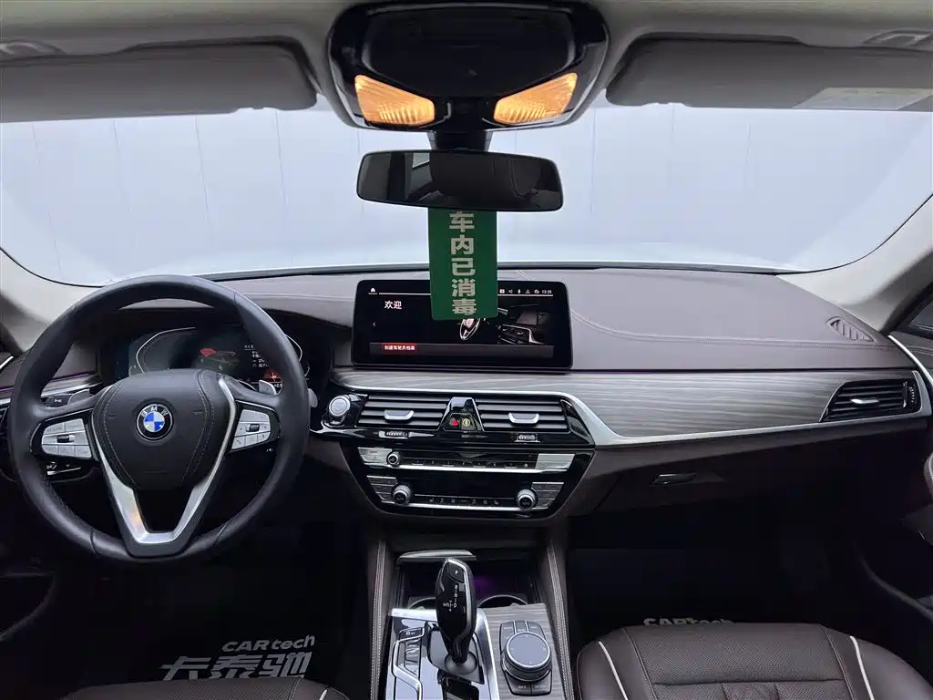 BMW 5 Series 2022 — фото 14