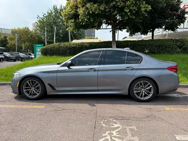 BMW 5 Series 2019