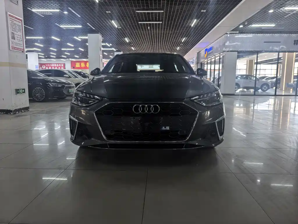 Audi A4L 2021 — фото 2